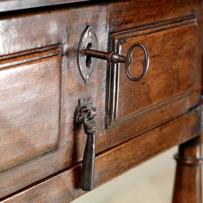 An English Joynt Oak Stool Closeup Key and Lock