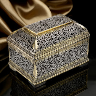 A little Indo Portuguese Silver and Parcel Gilt Box (17th century Portugal)