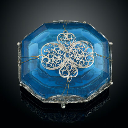 European Blue Glass Box With Silver Mounts and Filigree Decoration - Top
