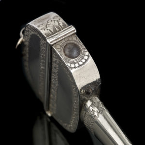 A English silver scissor case c.1680 - Left side