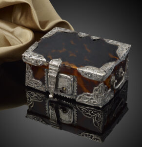 A Very Rare and Pretty Little Tortoiseshell Box with Silver Mounts; 17th Century Mexico