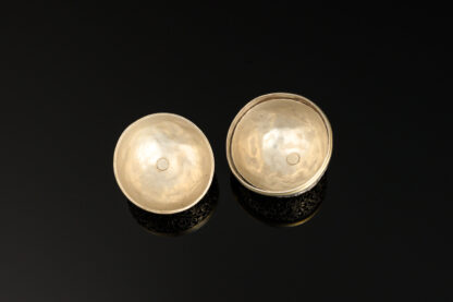 A little Indo-Portuguese bezoar stone holder, silver and parcel gilt, c.1690, probably Goa inside