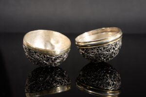 A little Indo-Portuguese bezoar stone holder, silver and parcel gilt, c.1690, probably Goa open