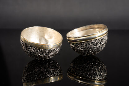 A little Indo-Portuguese bezoar stone holder, silver and parcel gilt, c.1690, probably Goa open