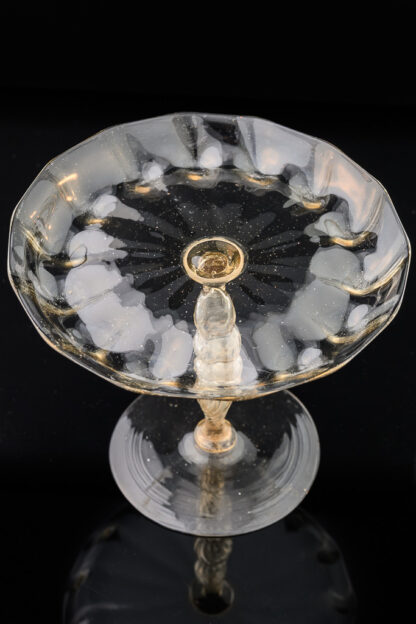 A fine Facon de Venise Tazza or Drinking Glass, Late 16"/Early 17th century