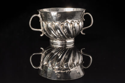 A pretty little William & Mary period silver Dram Cup or miniature Porringer; fully hallmarked for London 1690 back