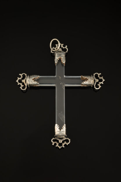 A fine rock crystal crucifix with silver mounts; Spanish, 17th century back